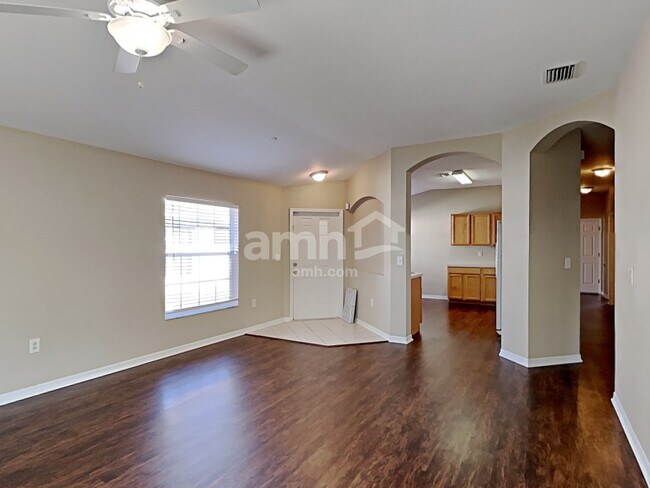 Foto del edificio - 5751 Autumn Shire Drive