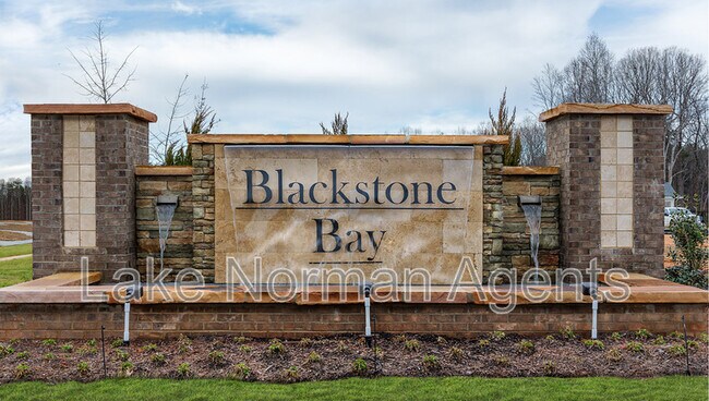 Building Photo - 4390 Bronze Blvd