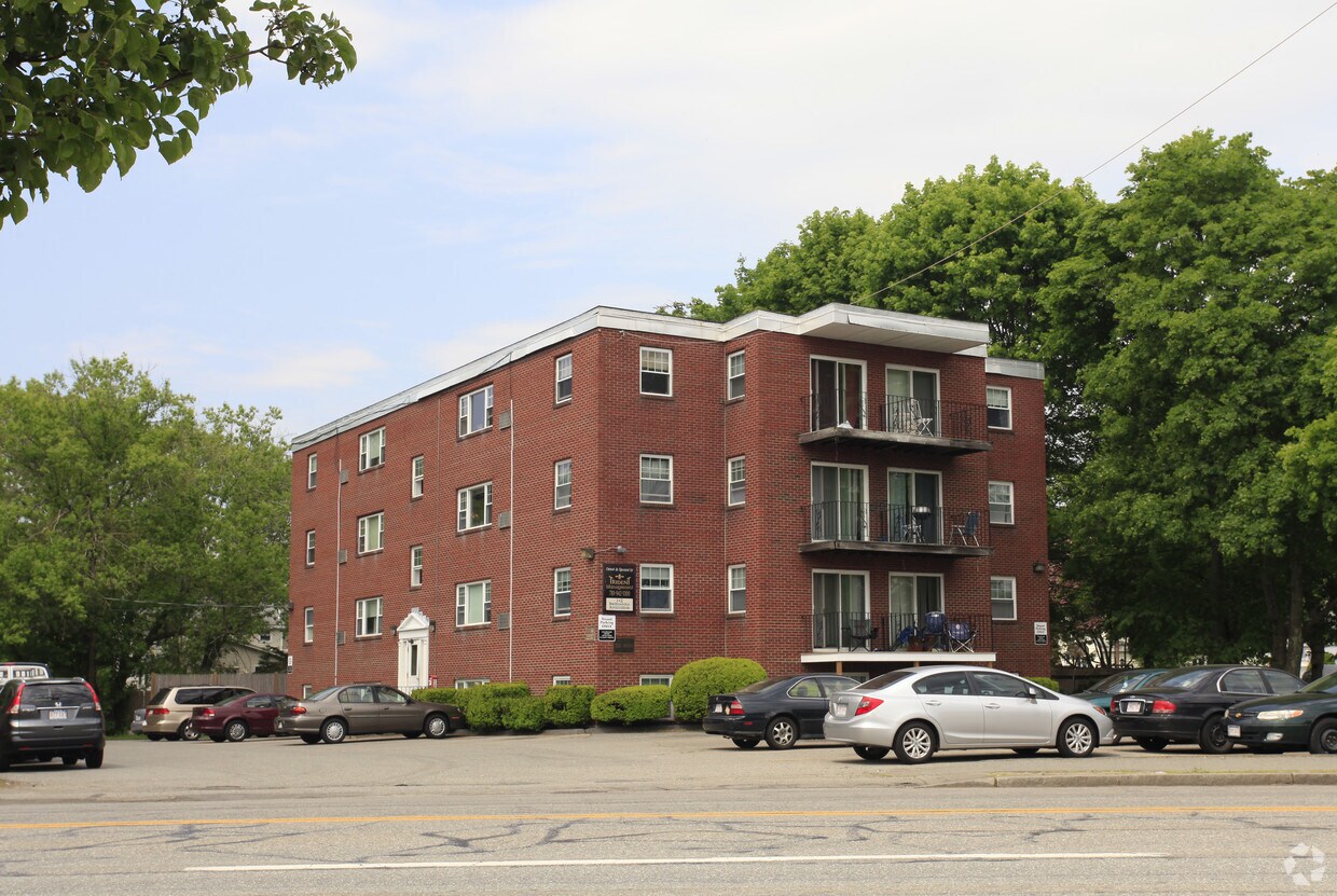 352 Main St, Reading, MA 01867 Apartments in Reading, MA