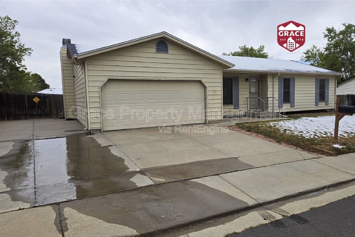 Photo - 1044 Maple Drive