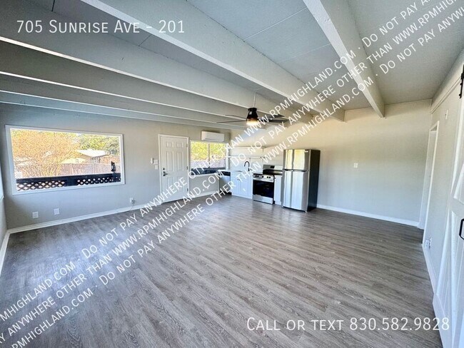 Foto del edificio - 705 Sunrise Ave