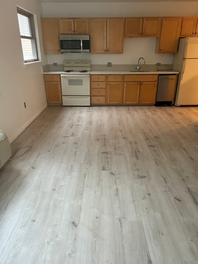 Kitchen - 1134 SW Jefferson St