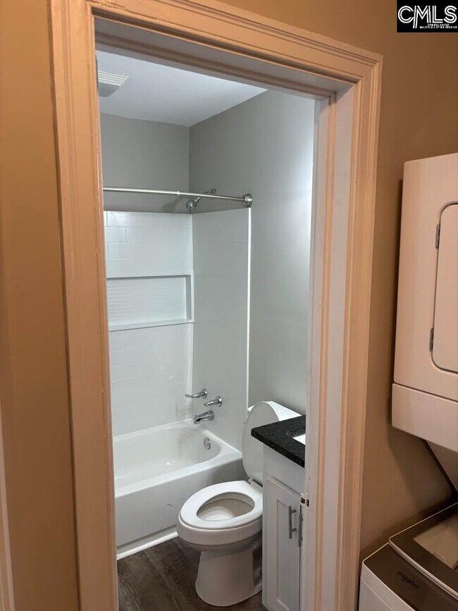 Foto del edificio - 2842 Superior St