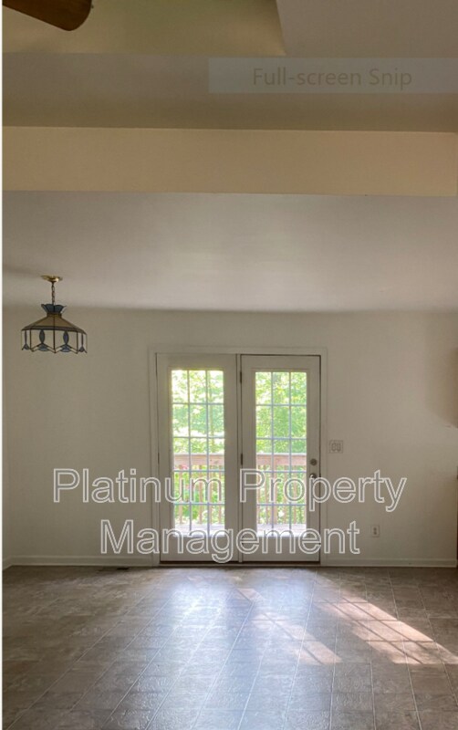 Foto del edificio - 112 Price Ln