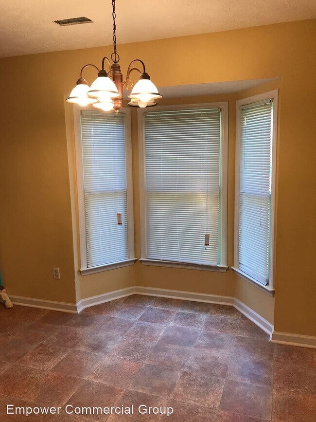 Building Photo - 2 br, 2.5 bath House - 5557 Robmont Drive