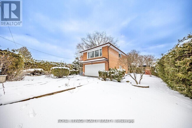 Photo du bâtiment - 83 Deep Dene Dr