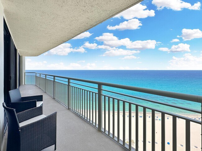 Foto del edificio - 3000 N Ocean Dr