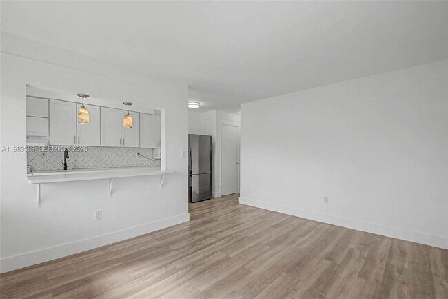 Foto del edificio - 60 NW 79th St