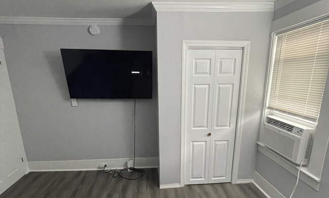 Bedroom 1 Closet - TV - Air Conditioning - 35 Norton St