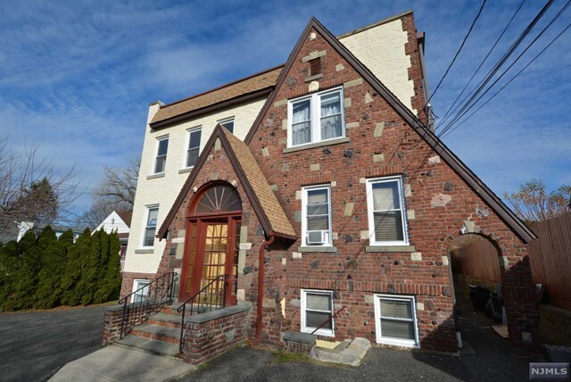 Primary Photo - 157-159 Jefferson Ave