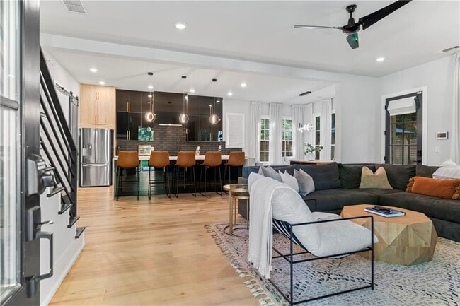 Foto del edificio - 1010 Violet St SW