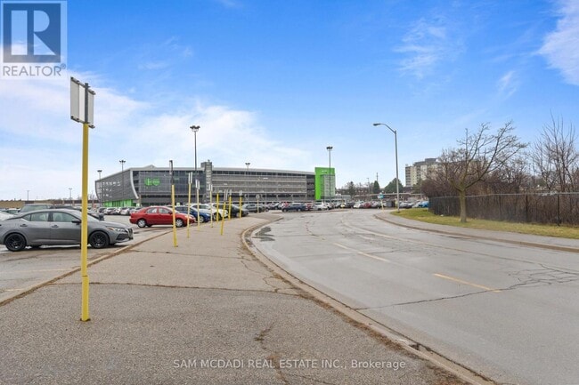 Building Photo - 1035 Southdown Rd