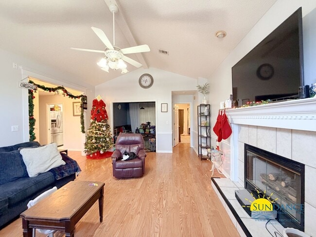 Building Photo - Charming 4-Bedroom Home in Crestview – Prime Location!