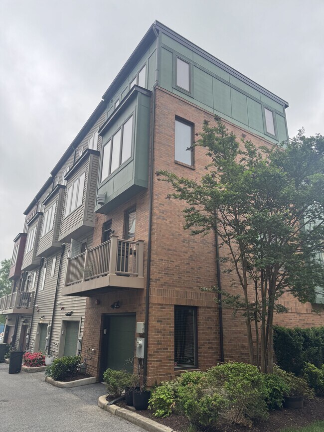 Foto del edificio - 5650 46th Pl