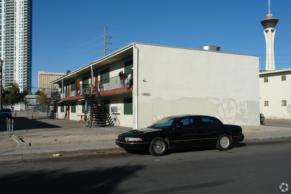 Primary Photo - 2645 Van Patten St