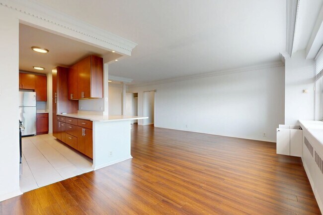 Interior Photo - Dorchester