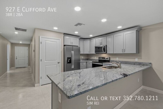 Building Photo - 3bd/2ba Duplex near Downtown Eustis