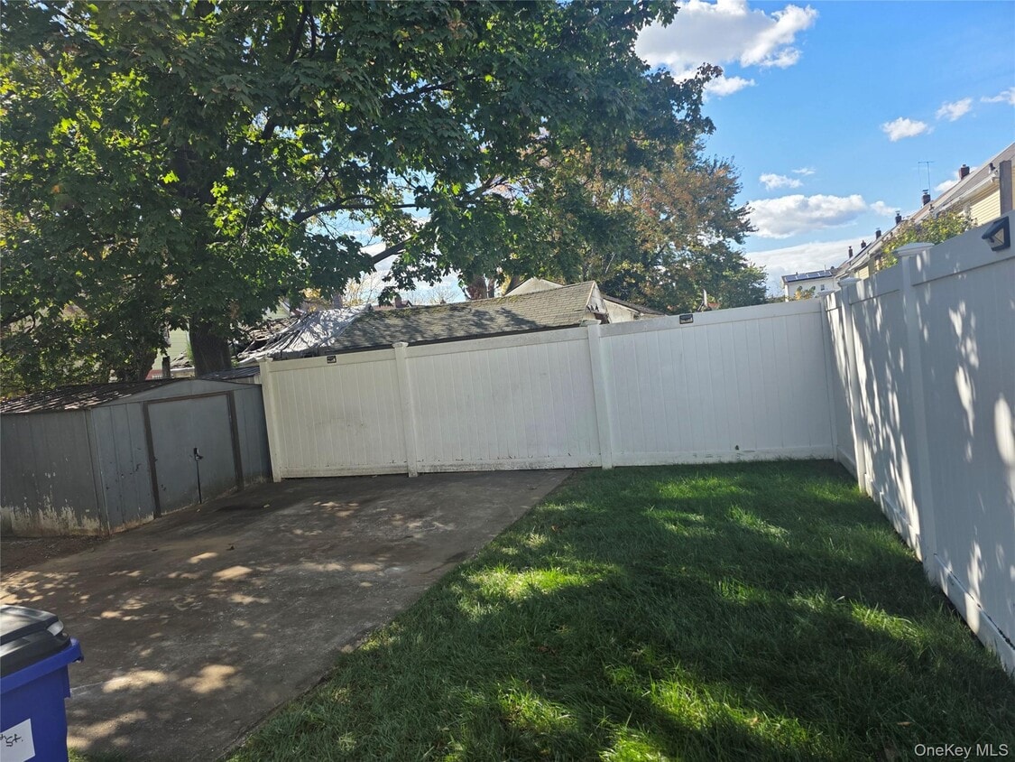 Foto del edificio - 114-36 194th St