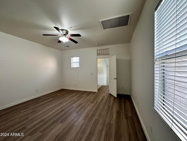 Foto del edificio - 424 N Alder St