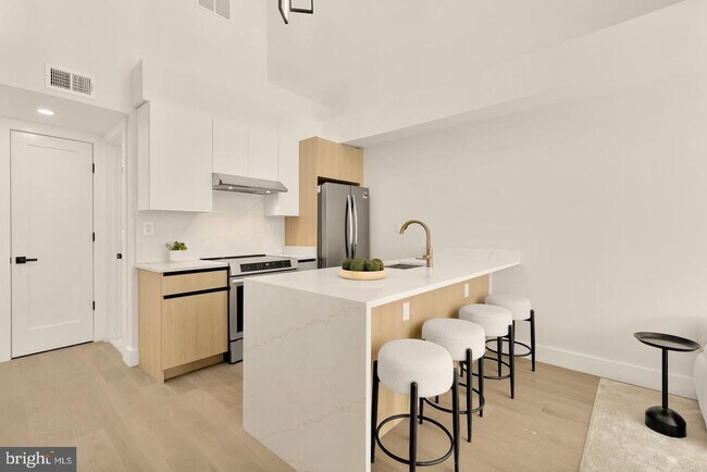 Building Photo - 3923 14th St NW