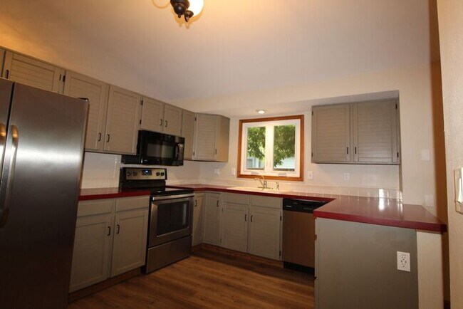 Foto del edificio - Wonderful 5 Bedroom Home