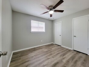 Building Photo - 3121 Proswimmer St
