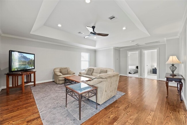 Foto del edificio - 903 Sugarfield Ct