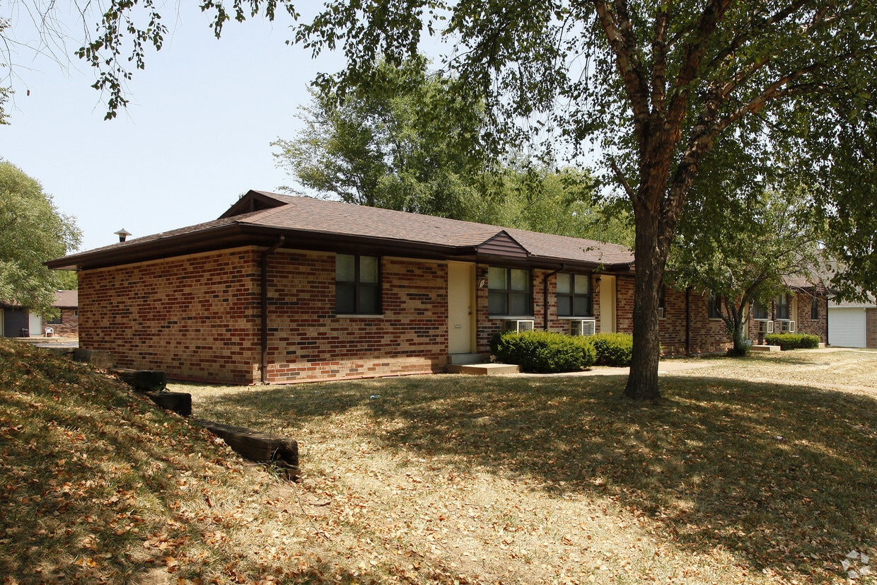 Building Photo - 2 E Allison Ave