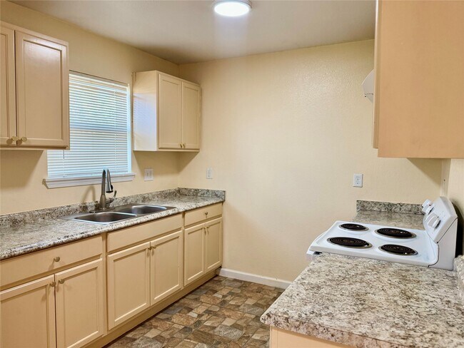 Foto del edificio - 711 Hahlo St