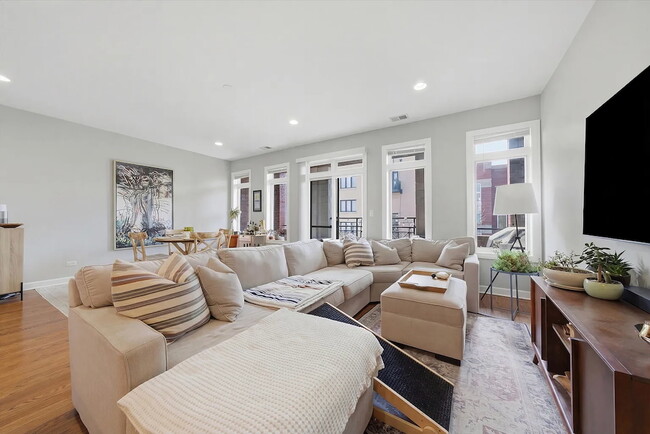 Foto del edificio - 2114 W Rice St