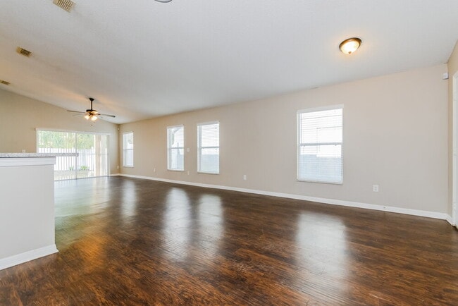 Foto del edificio - 1207 Whitewood Way