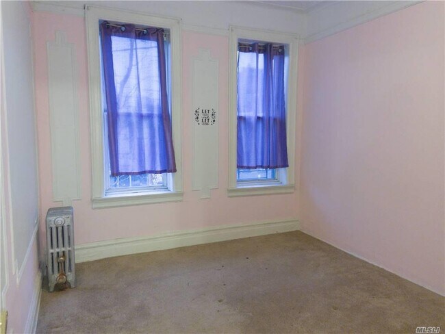 Building Photo - 731 Granville Payne Ave