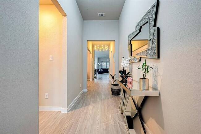 Foto del edificio - 4723 Great Acre Ln