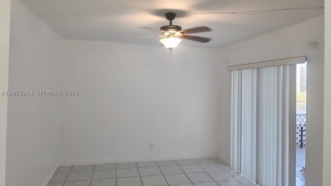 Foto del edificio - 3199 Foxcroft Rd
