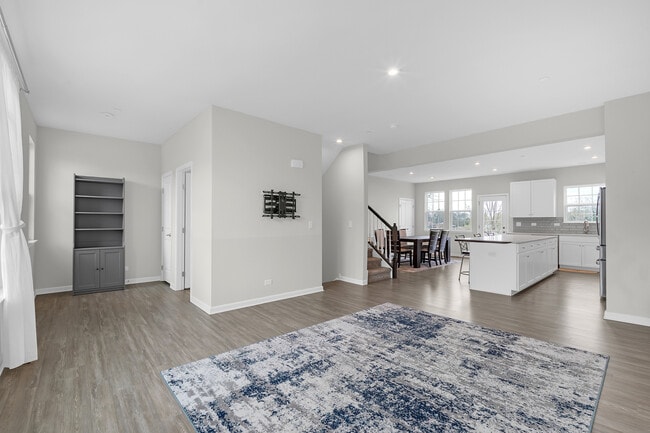 Building Photo - 780 Weller Dr