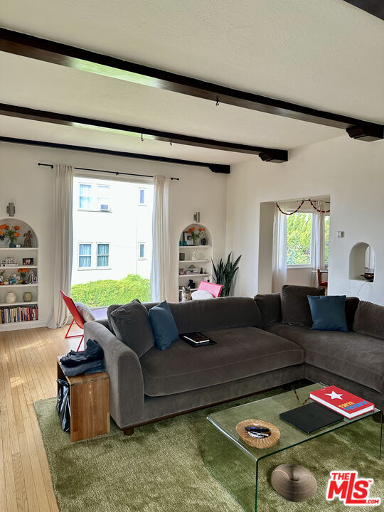 Building Photo - 1362 S Stanley Ave