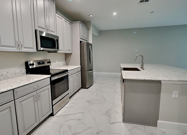 Foto del edificio - 3111 Agostino Terrace