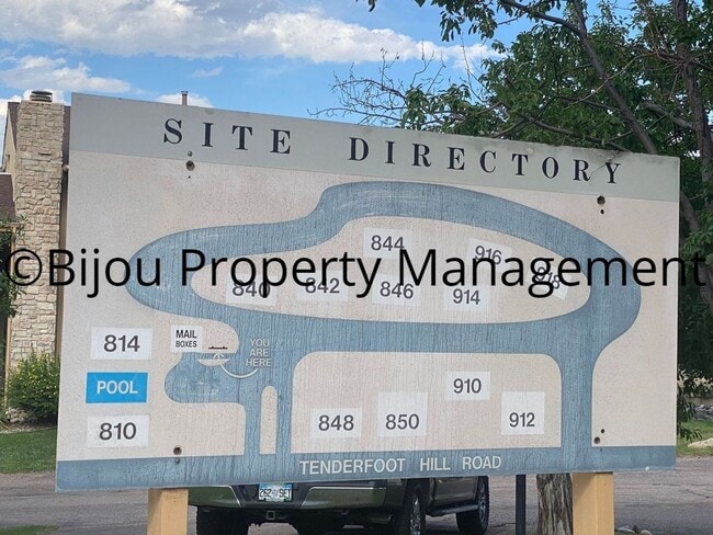 Building Photo - Beautiful 2 Bed, 2 Bath