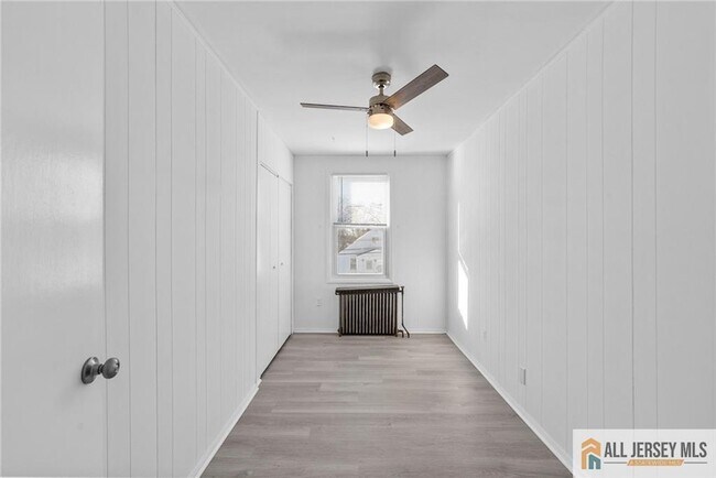 Foto del edificio - 34 Maple Ave