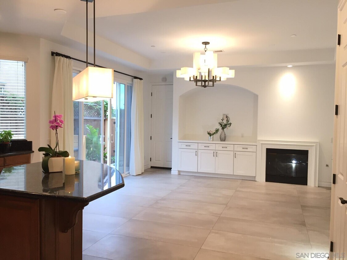 Foto principal - 413 N Cedros Ave