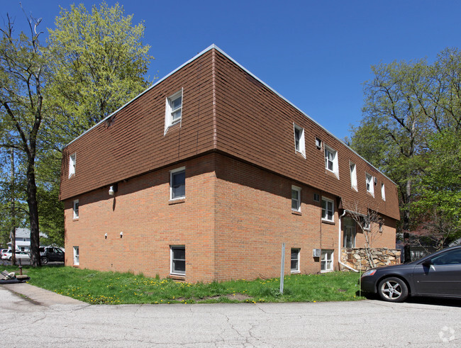 Building Photo - Walnut