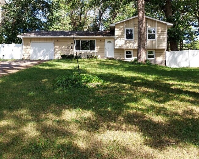 Foto del edificio - Charming 3-Bedroom Home Near Downtown Stillwater!
