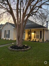 Building Photo - 734 Meadow Bend Dr