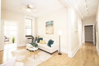 Building Photo - 105 Clarke Apartment