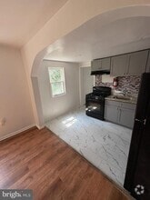Building Photo - 2411 Wayne Ave