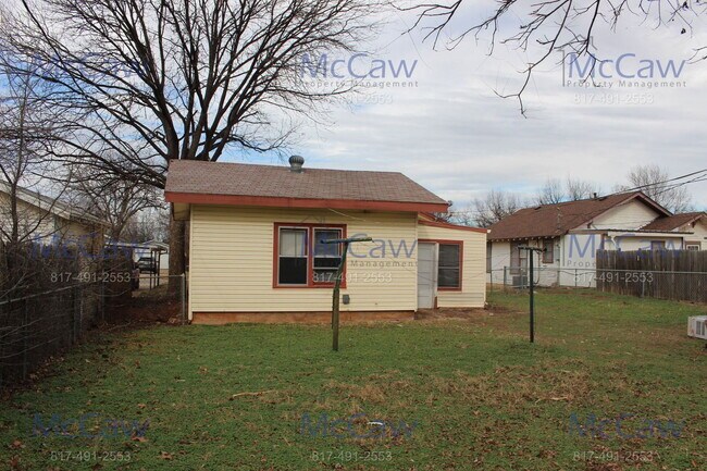 Building Photo - 3009 Hollywood Ave