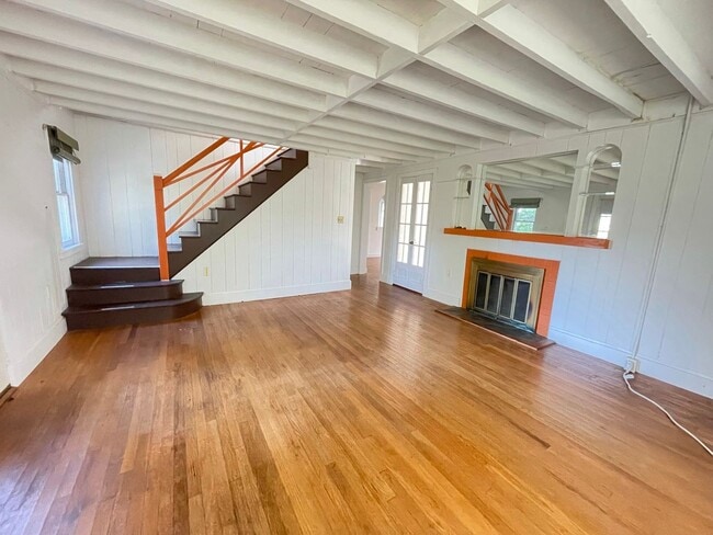 Foto del edificio - Two-Bedroom House