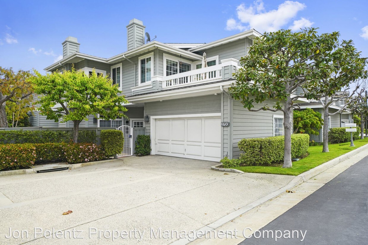Primary Photo - 2 br, 2 bath House - 3700 Daffodil Ave. #73