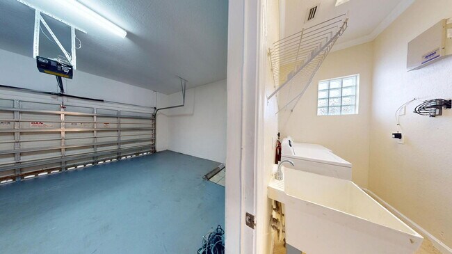 Foto del edificio - 1007 Grove Park Cir