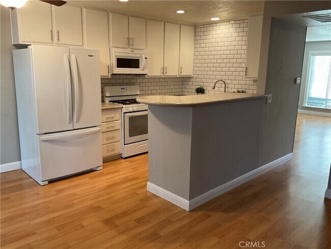 Foto del edificio - 25644 Paseo La Cresta